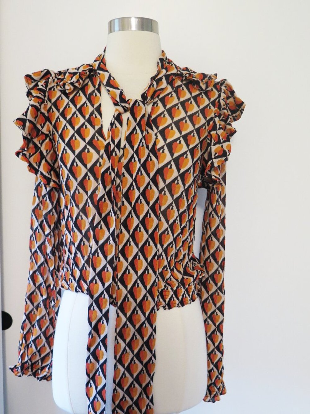 FARM RIO CHIFFON GEOMETRIC PRINT RUFFLE SHOULDER BLOUSE XS